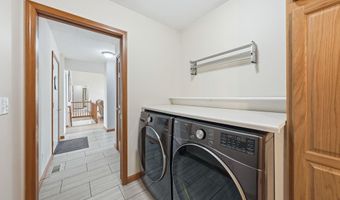 7833 Garman Rd, Auburn, IN 46706