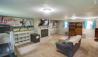 5204 Pin Oak Dr, Alton, IL 62002