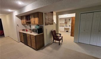 1502 Hillcrest Ct, Atchison, KS 66002