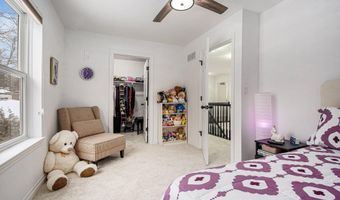 1360 Fairlane Dr, Ann Arbor, MI 48104