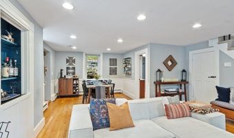 18 River St 18, Andover, MA 01810