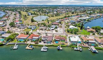 801 FLAMINGO Dr, Apollo Beach, FL 33572