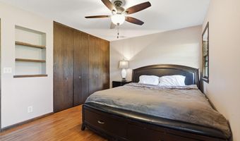 916 Whitney Dr, Apple Valley, MN 55124