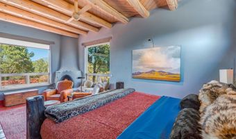 267 Hondo Seco Rd, Arroyo Seco, NM 87514