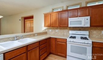 5862 N Bremerton Pl, Boise, ID 83714