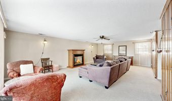 102 MERIDEN Dr, Hockessin, DE 19707