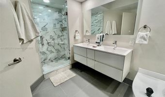 20281 E Country Club Dr 2405, Aventura, FL 33180