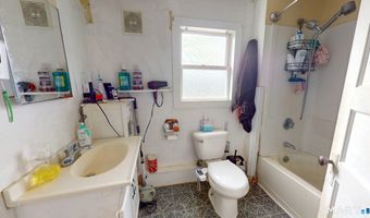 92 Water St, Chester, CT 06412
