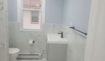 201 Bronx Ave 203, Bridgeport, CT 06606