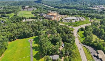 10 Memory Ln, Arden, NC 28704