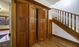 126 Nursery St, Ashland, OR 97520