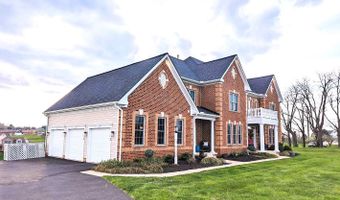 2 CAMELOT Ln, Wrightsville, PA 17368