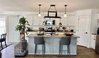 16 Valiant Dr, Coventry, RI 02816