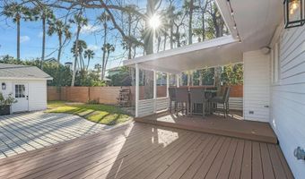 322 6TH St, Atlantic Beach, FL 32233