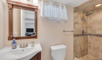 201 Maiden Ln, Bergenfield, NJ 07621