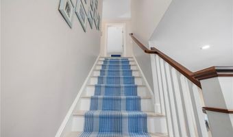 129 RUGGLES Ave, Newport, RI 02840