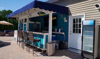 449 Montgomery St, Bayville, NJ 08721