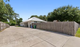 802 Old Spanish Trl, Bay St. Louis, MS 39520