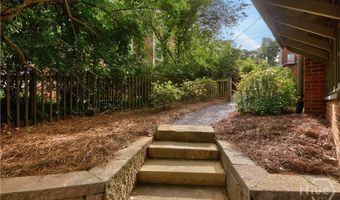 115 Milledge Hts, Athens, GA 30606