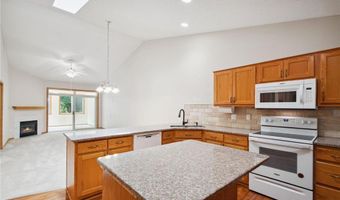 14208 Heritage Ln, Apple Valley, MN 55124