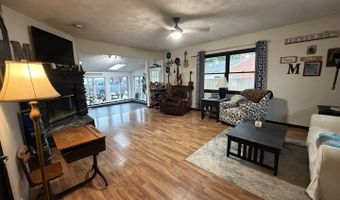 201 N Scandia St, Alpha, IL 61413