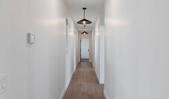 3118 NW Crossing Dr, Bend, OR 97703