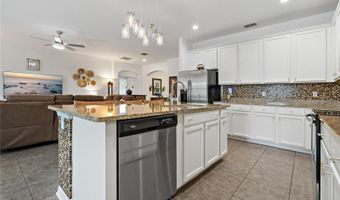 178 MAGNETA Loop, Auburndale, FL 33823