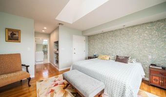 152 Crompton Ave 12, East Greenwich, RI 02818
