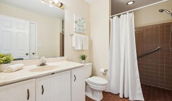 7300 NEEDWOOD Rd, Rockville, MD 20855