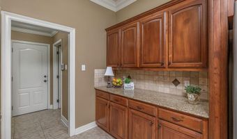 390 Mousse Ruelle Dr, Shreveport, LA 71106