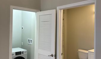 100 W LEXINGTON St 204, Baltimore, MD 21201