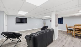 1132 S Fernandez Ave, Arlington Heights, IL 60005