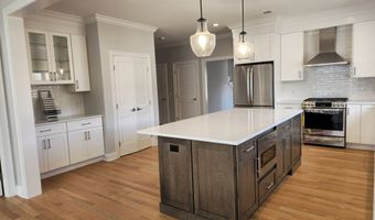 151-153 E Main St 21, Clinton, CT 06413