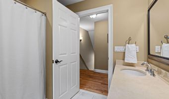 28 Hoop Pole Hill Rd, Chester, CT 06412