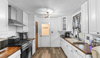 404 S Cedar Ave, Andrews, SC 29510