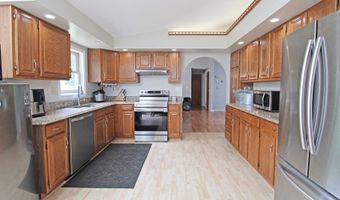 11 Linwood Ave, Andover, NJ 07801