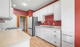 5048 Yuma Ln N, Plymouth, MN 55446