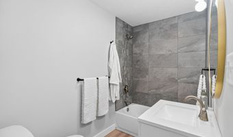 205 Linkensmith Dr, Anna, OH 45302