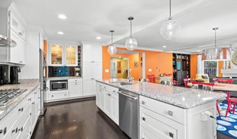 5313 WAKEFIELD Rd, Bethesda, MD 20816
