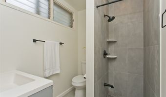 2419 St Louis Dr, Honolulu, HI 96816