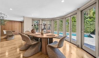 4060 Harclare Ln, Encino, CA 91436