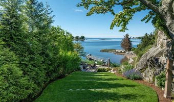 25 Tokeneke Trl, Darien, CT 06820