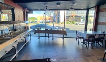 17620 Ventura Blvd, Encino, CA 91316