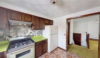 9 Whitaker Ave, East Providence, RI 02916