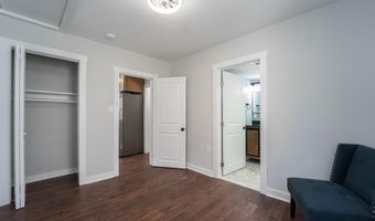 16 PAROLE St, Annapolis, MD 21401
