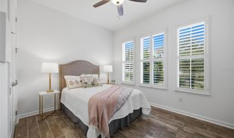 725 WINTERSIDE Dr, Apollo Beach, FL 33572