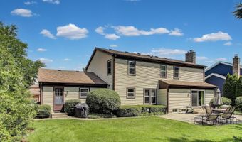 715 W Whiting Ln, Arlington Heights, IL 60004