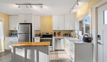 259 S PACIFIC St, Rockaway Beach, OR 97136