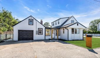 16 Larboard St, Beachwood, NJ 08722
