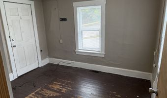33 37 43 4 N Lancaster St, Athens, OH 45701